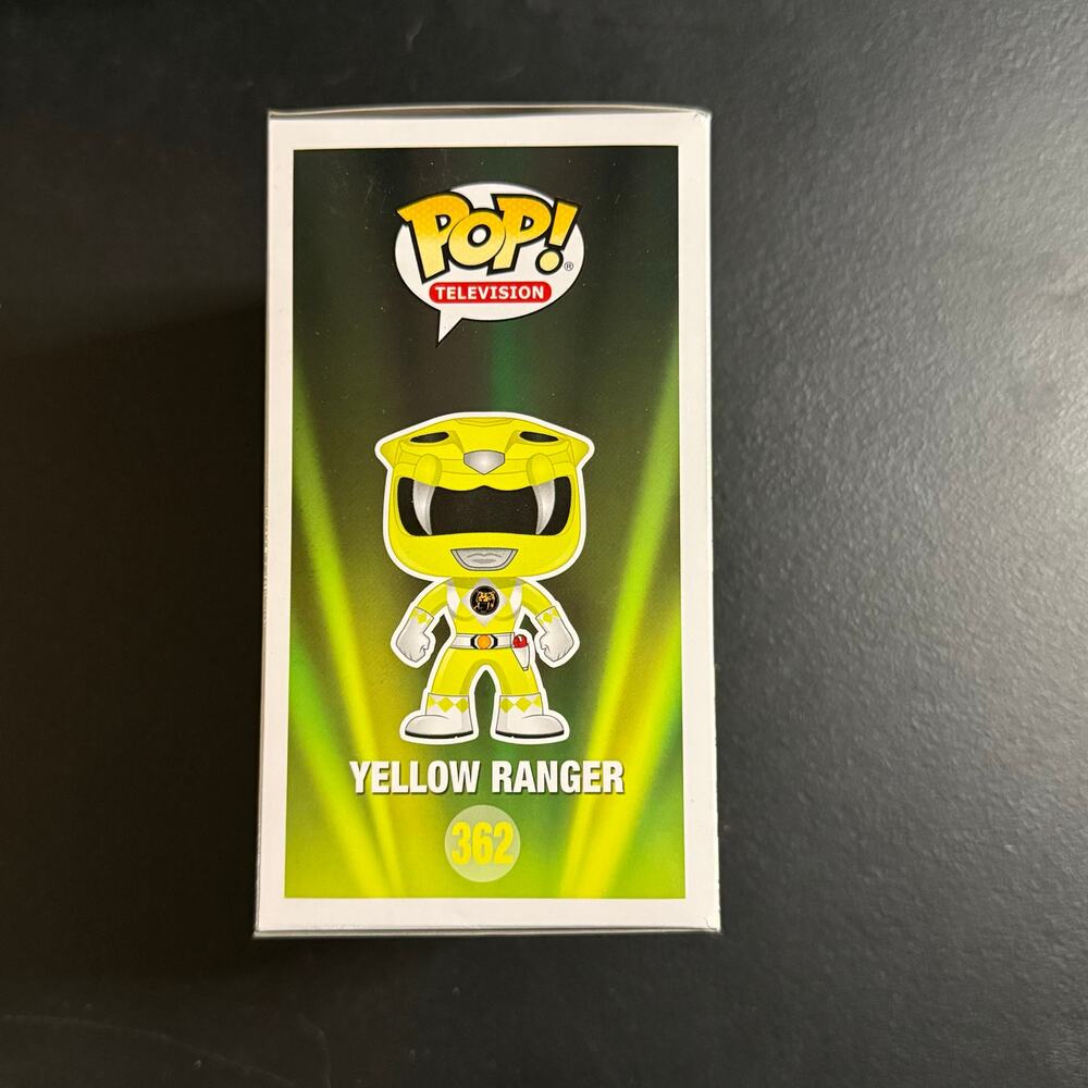 Funko Pop - Power Rangers - Yellow Ranger (Metallic) #362 - GameStop Exclusive - Picture 4 of 6